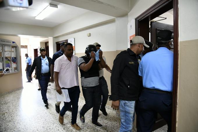 Suben a 16 los supuestos involucrados en el caso David Ortiz; apresaron a otro imagen