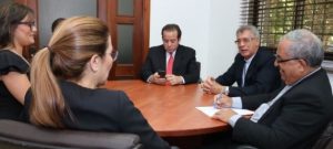 Dirigentes del PRM visitan Episcopado y alegan hay falta democracia en el país