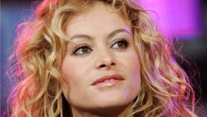 Cantante Paulina Rubio regresa a los escenarios de EEUU