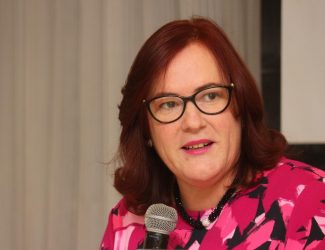 Precandidata a alcaldesa del DN pide ayuda para sector Los Ríos