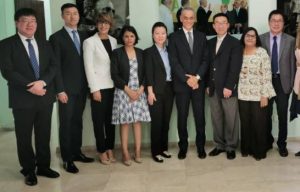 Presidente de la Copppal recibe visita de parlamentarios chinos