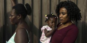 México deporta a 81 haitianos tras incidente en aeropuerto Tapachula