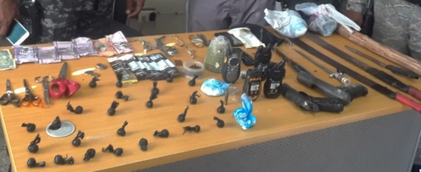 Policía apresa 16 supuestos delincuentes imagen