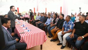 Andrés Navarro afirma familia es la base para un desarrollo sostenible en RD