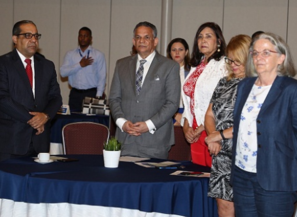 Expertos OCDE dan seguimiento a reforma administración pública de RD imagen