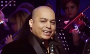 Artistas y otras personalidades asisten a velatorio del cantante Cherito Jiménez