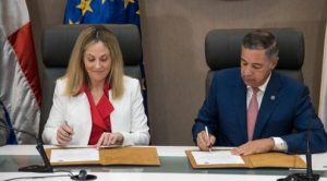 El gobierno dominicano toma otro préstamo, esta vez por US$50 millones El gobierno dominicano toma otro préstamo, esta vez por US$50 millones