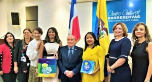 Panel expone en Centro Cultural Banreservas vida de Guayasamín