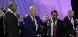 Domínguez Brito: ¿alternativa en PLD?;  presentó ayer su programa de gobierno