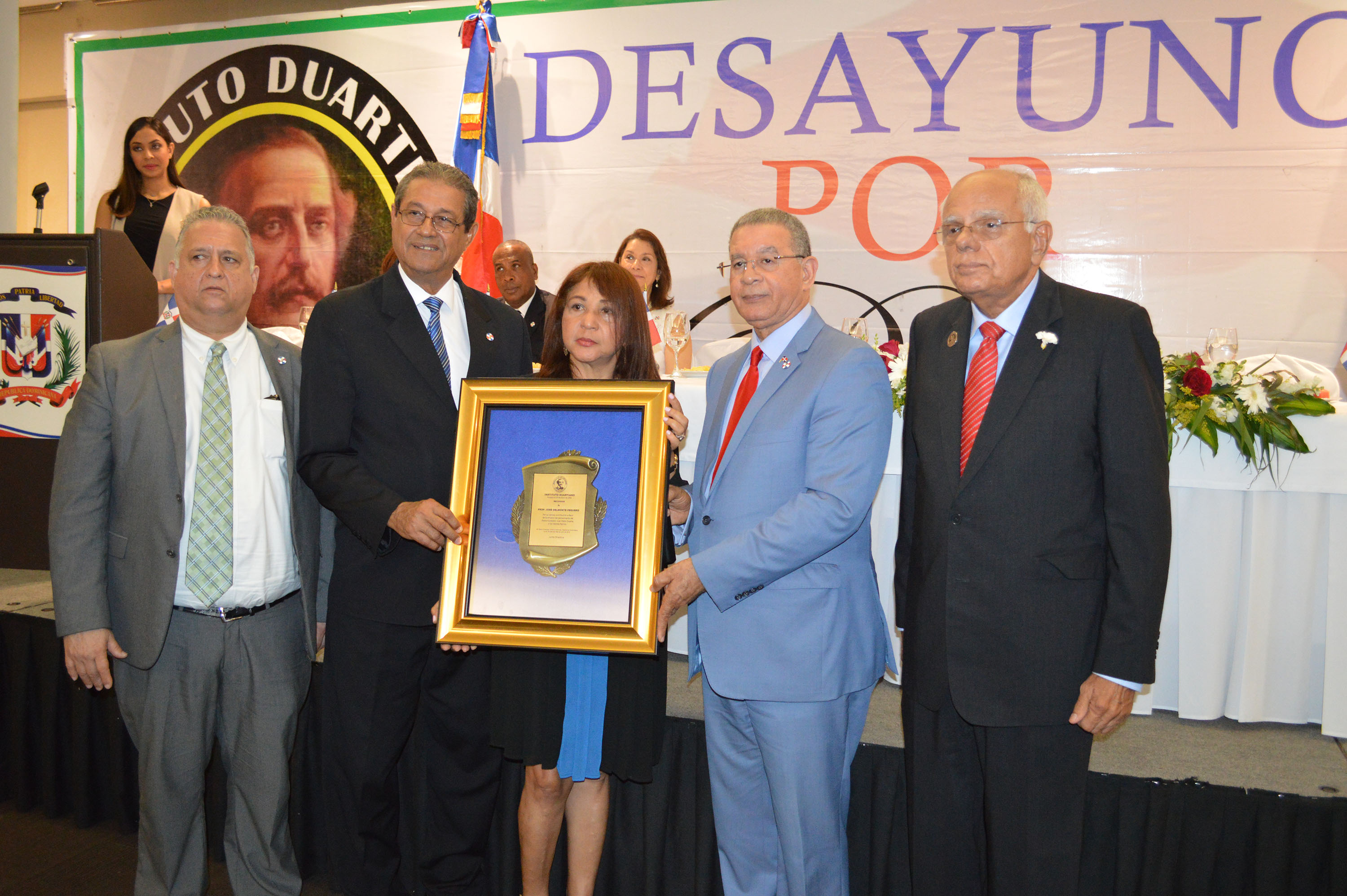 Instituto Duartiano celebró “Desayuno por la Patria” en honor a La Trinitaria imagen