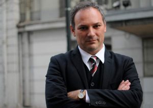 Escritor chileno Mario Tomás Schilling pone a circular libro