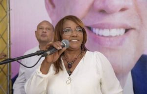 Diputada del PLD llama “hipócrita” a Leonel por protesta en el Congreso