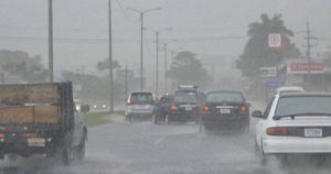 Onda tropical provocará aguaceros y tormentas eléctricas sobre la R. Dom. Onda tropical provocará aguaceros y tormentas eléctricas sobre la R. Dom.