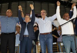 Presidente PRM en SDE anuncia apoyo a Luis Abinader y Manuel Jiménez