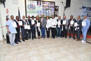 Reconocen a expresidentes Club Deportivo Dominicano de Manhattan Reconocen a expresidentes Club Deportivo Dominicano de Manhattan
