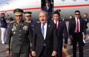 Danilo Medina dice que «casi, casi» llegó el momento de hablar sobre reelección