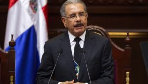 Danilo Medina desea patriotismo de restauradores sirva de inspiración
