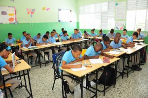 Minerd advierte está prohibido cobrar por inscripción en escuelas públicas