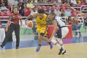 Huellas del Siglo y Rafael Barias triunfan en semifinales basket del DN