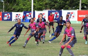 Los Delfines y Atlántico lideran la Liga Dominicana de Fútbol
