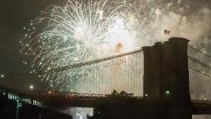 Millones disfrutaron de los fuegos artificiales de Macy’s en Nueva York Millones disfrutaron de los fuegos artificiales de Macy’s en Nueva York