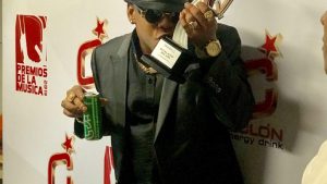 Yomel gana revelación del año de los Premios Q