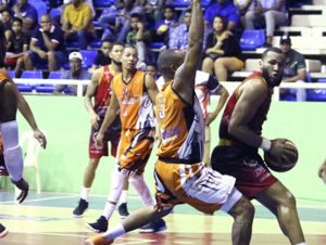 Quisqueya y Savica ganan en semifinal basket superior SPM
