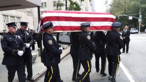 Comisionado Policía preocupado por suicidios de agentes en NY