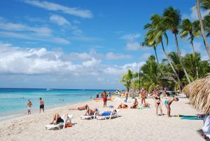 Turismo extranjero en R.Dominicana cayó un 3.8 % en últimos diez meses