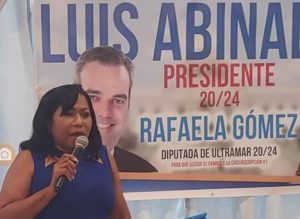 Rafaela Gómez oficializa su precandidatura a diputada ultramar