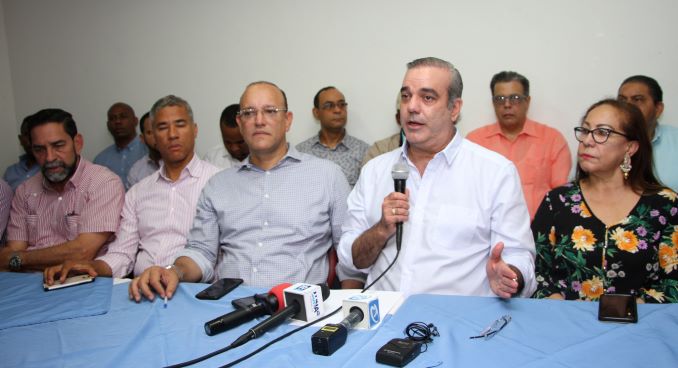 Abinader dice el PRM enfrentará abuso de recursos del Estado imagen