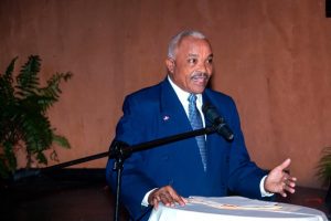 OPINION: Un candidato singular