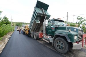 MOPC ejecuta amplio programa de asfaltado y bacheo en Santiago MOPC ejecuta amplio programa de asfaltado y bacheo en Santiago