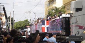 Miles personas tributan homenaje a dominicanos que ganaron medallas