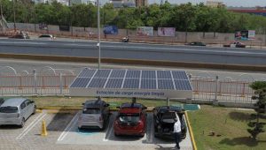 El Popular ofrece energía limpia a vehículos híbridos y eléctricos