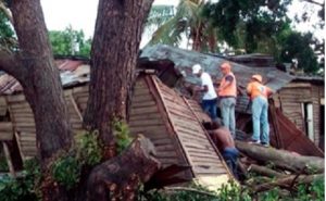 SANTIAGO: Lluvias acompañadas de ráfagas de viento causaron daños