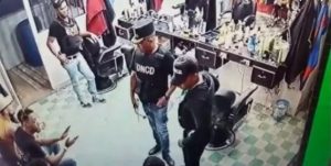 DNCD cancela 5 agentes actuaron en allanamiento de barbería
