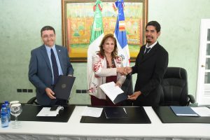 Entregan acuerdo entre Sociedad Dominicana de Física y Universidad de Pisa