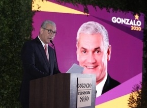 Gonzalo presenta su proyecto a la cúpula empresarial de RDominicana