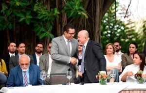 Ministro de Economía anuncia su apoyo a Francisco Domínguez Brito