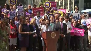 Nueva York se une a demanda contra plan de ‘carga pública’