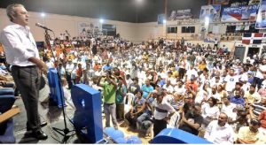 Abinader deplora San Cristóbal esté «lejana del apoyo gubernamental» 