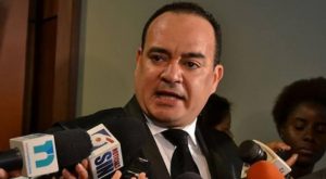 Presidente del Colegio de Abogados renuncia de PLD; denuncia «maltrato» Presidente del Colegio de Abogados renuncia de PLD; denuncia «maltrato»