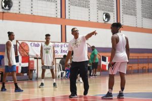 Soles de SDE inician entrenamientos para torneo LNB