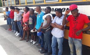 Rep. Dominicana deportó a otros mil 197 haitianos sin documentos