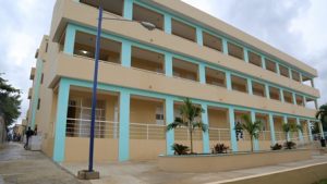 Ministerio Educación ordena equipar y entregar planteles sin inaugurar