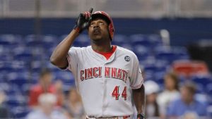 Aristides Aquino bate marca mensual de HR de novatos en la NL