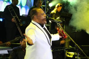 COLOMBIA: Miles de personas bailan al ritmo de Wilfrido Vargas