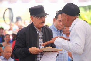 CASTILLO: Presidente financia a productores de jengibre y cacao