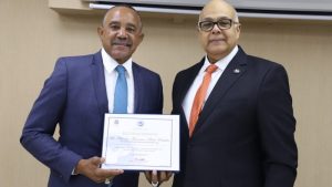 Consejo Nacional de Drogas reconoce a Tony Peña
